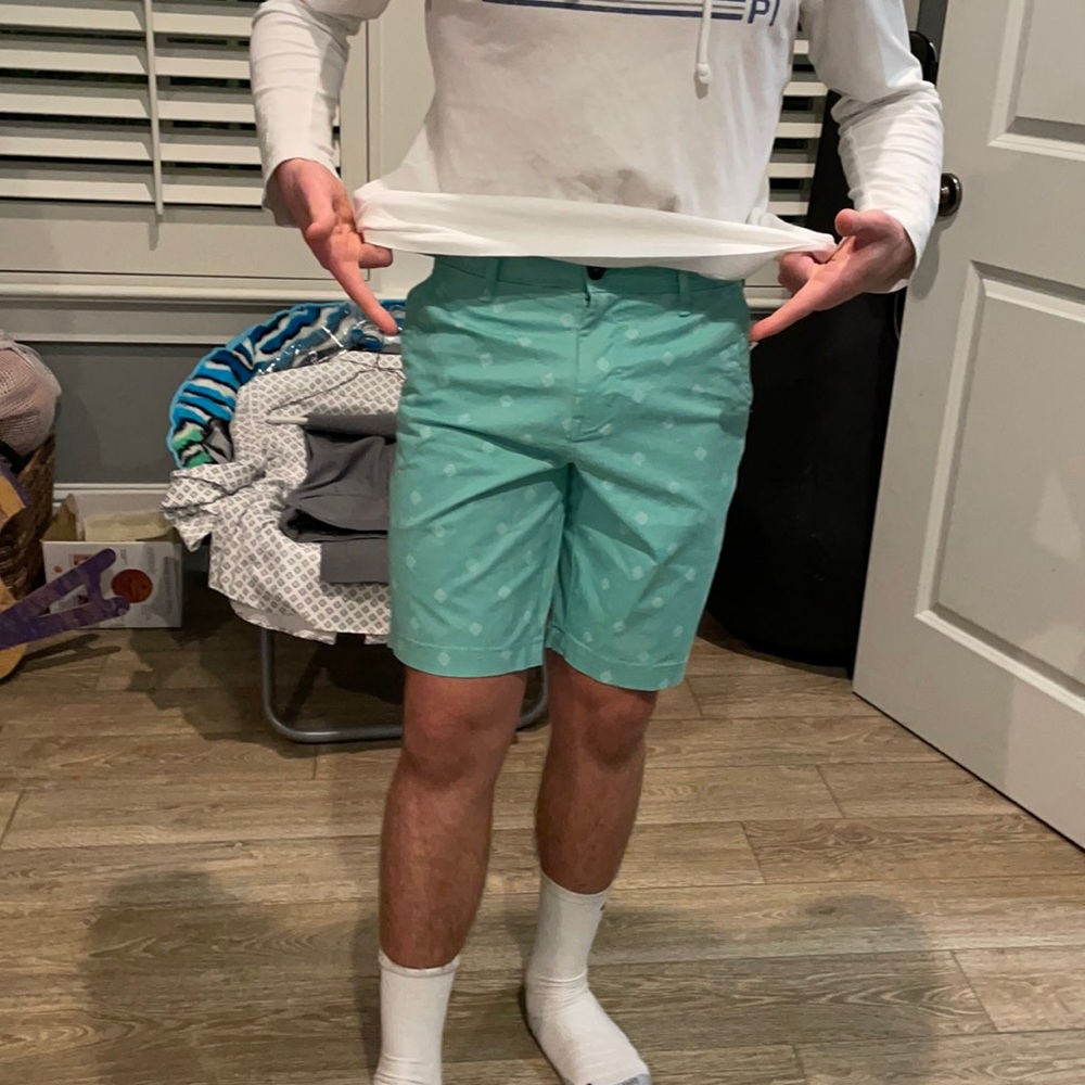 Teal chino shorts with white diamond print